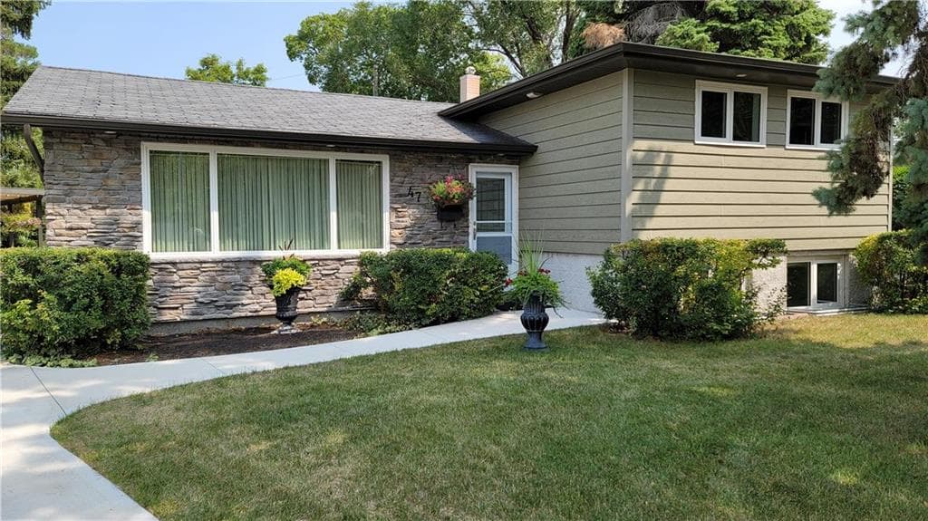 47 Brewster Bay, Winnipeg, MB R2C 2X2 — sold by MIB Division at Royal LePage Prime