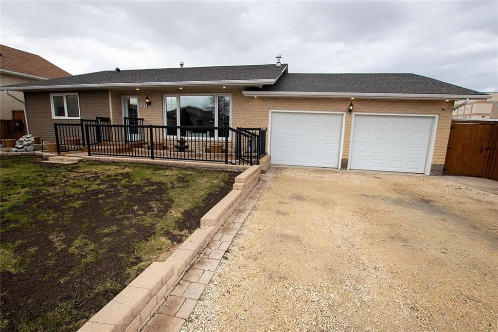 109 Lucas Avenue, Winnipeg, MB R2R 2S8 — sold by MIB Division at Royal LePage Prime